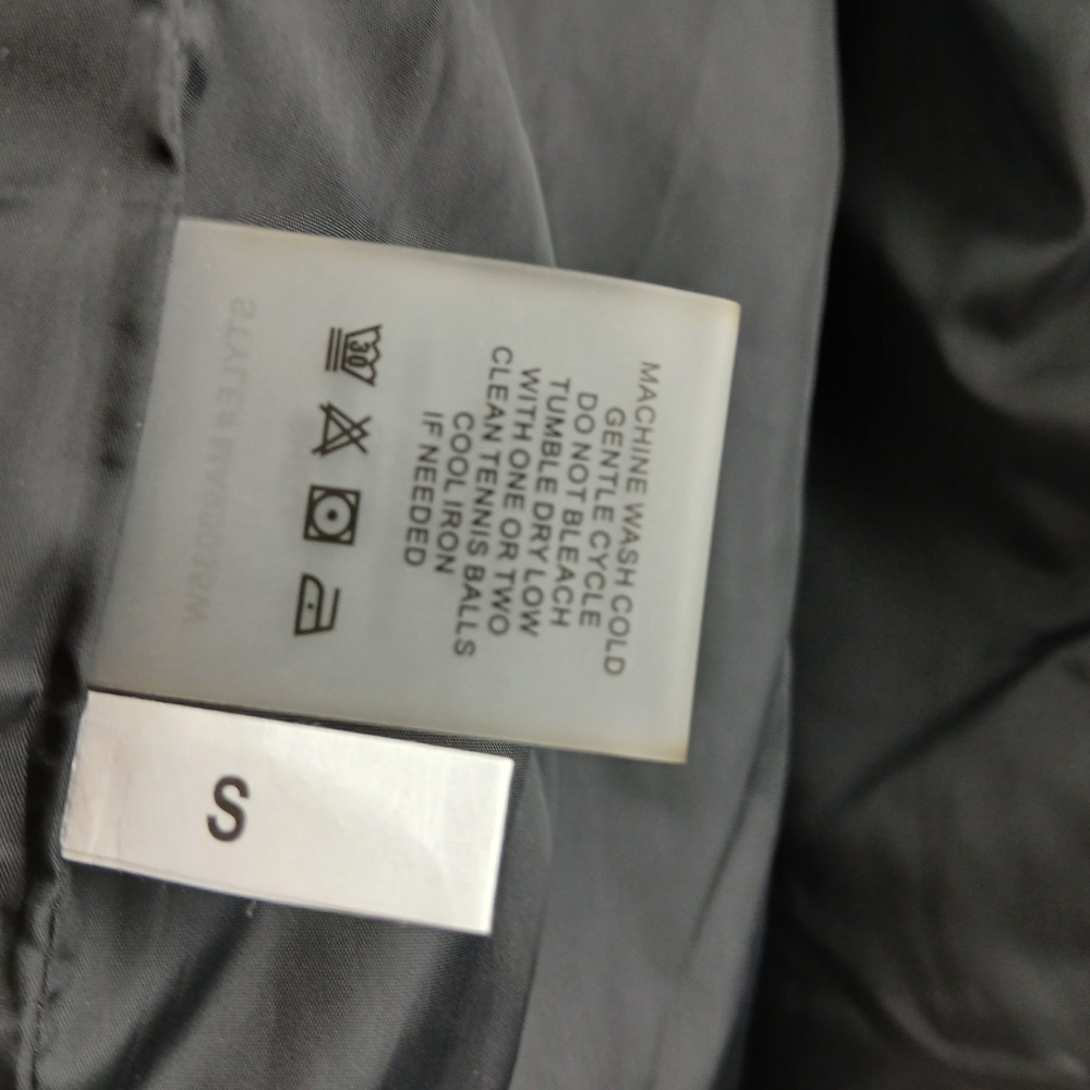 ANORAK Women's Shiny Black Long Puffer Vest - Picture 12 of 12